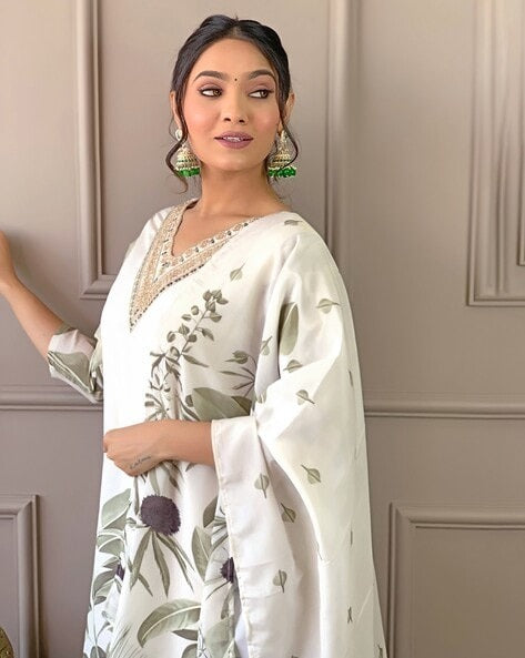 DOLLY – Elegant Muslin 3-Piece Set with Leafy Minimalist Print