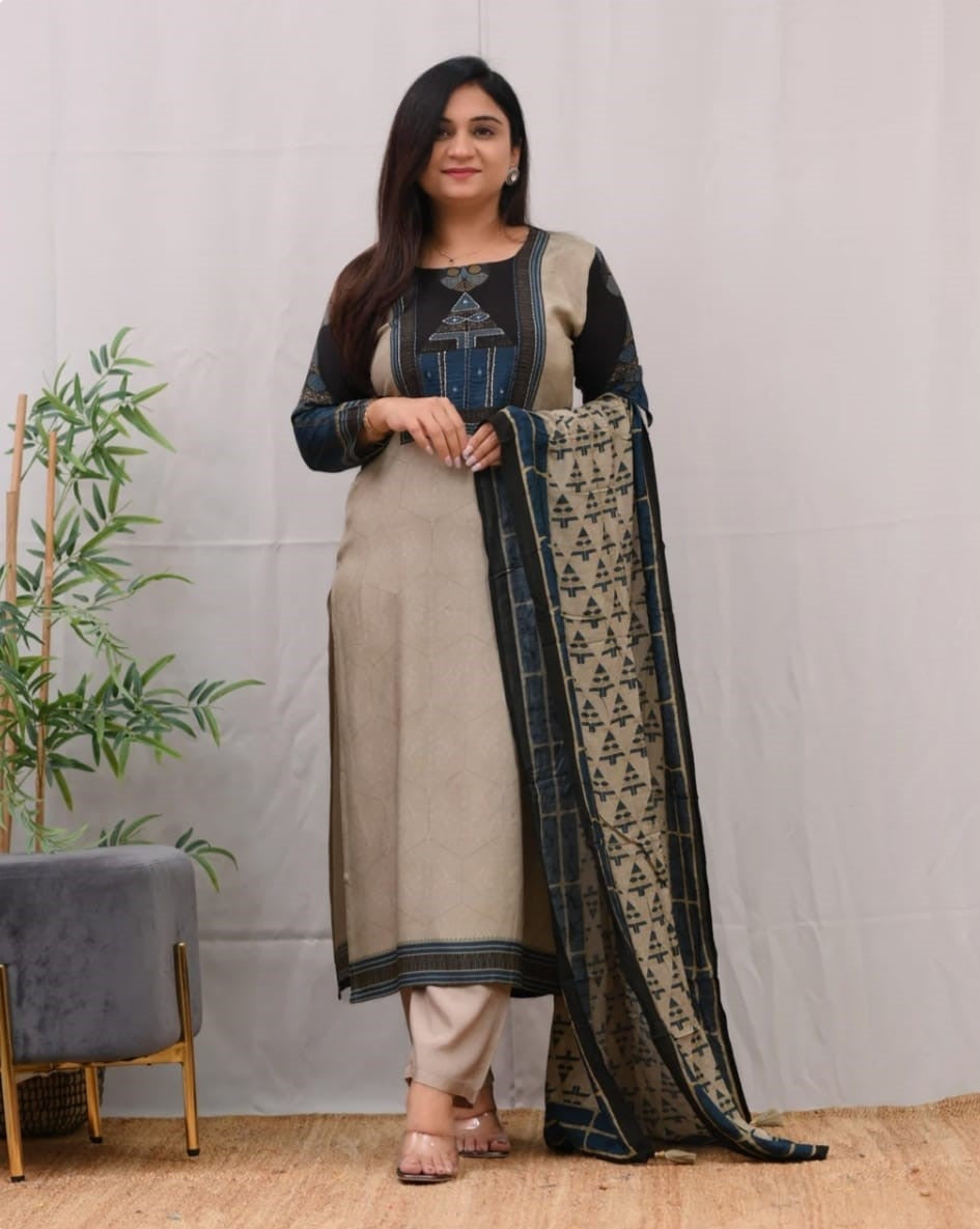 Pushpa – Elegant Linen Cotton Straight Kurta Set